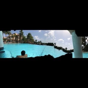 Meet your Posher, April